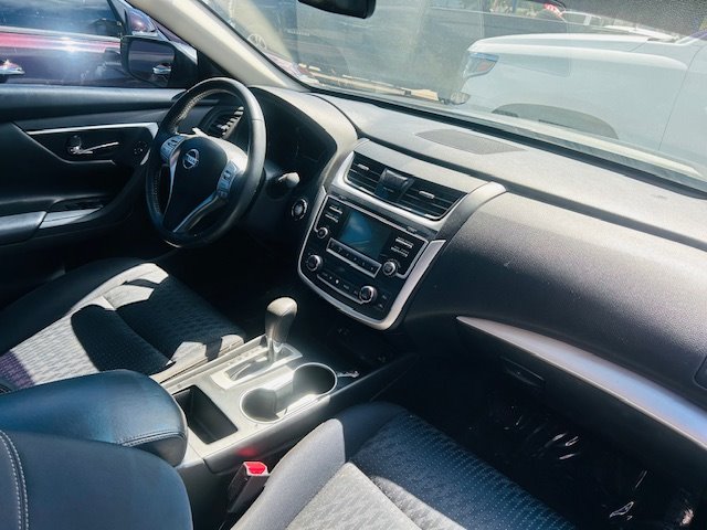 2016 Nissan Altima SV - Photo 9
