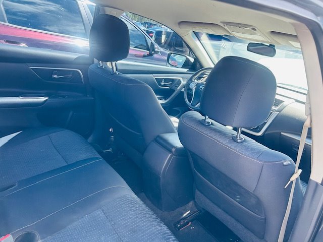 2016 Nissan Altima SV - Photo 7